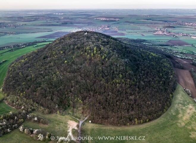 Říp jaro 2020 J5526