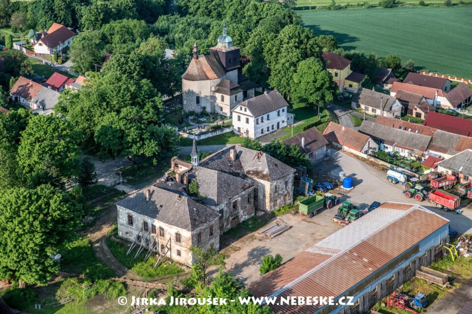 Pravonín zámek 2021 J5595