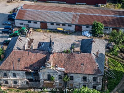 Pravonín zámek J5599