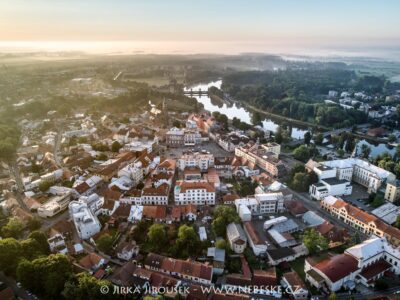 Nymburk centrum ráno 2021 J5539