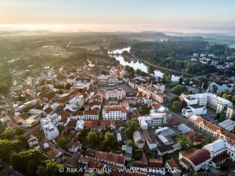 Nymburk centrum ráno 2021 J5539