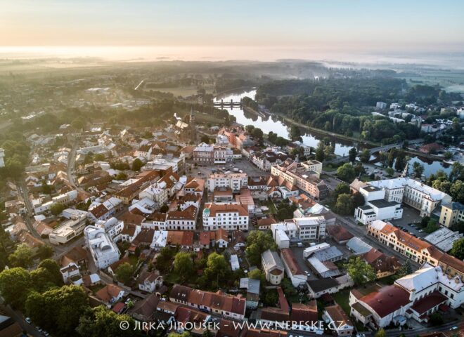 Nymburk centrum ráno 2021 J5539