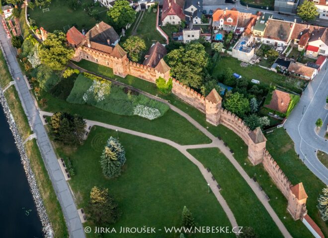 Nymburk hradby detail J5541