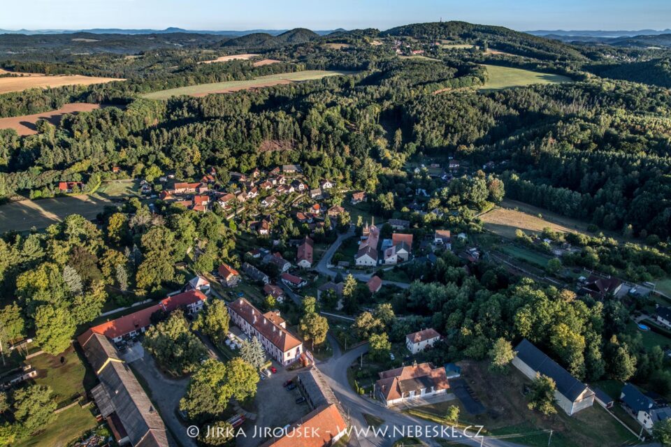 Zámek Lobeč 2025 J5590