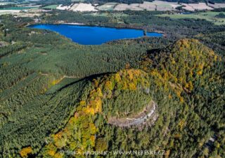 Děvín a Hamerské jezero J